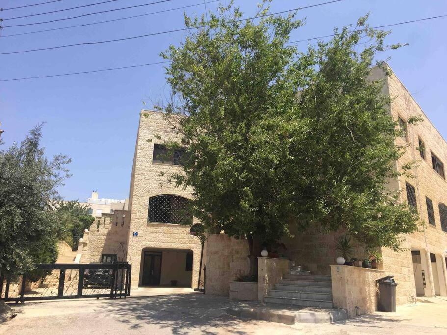 'C' Dazzling Modern 2 Bdrm Apt In Khalda Free Wifi Amman Exterior foto